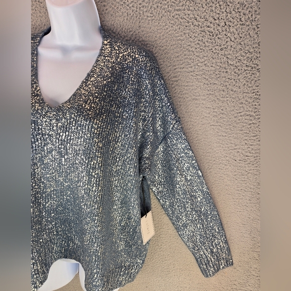 1.State Womens Sweater Sz M Blue-Metallic Silver Throughout Front Oversized - Picture 3 of 11